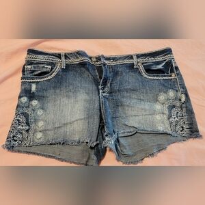 Maurice's 15/16 Jean shorts